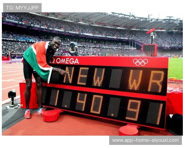 世界冠军被拍到深夜跑步：真狠