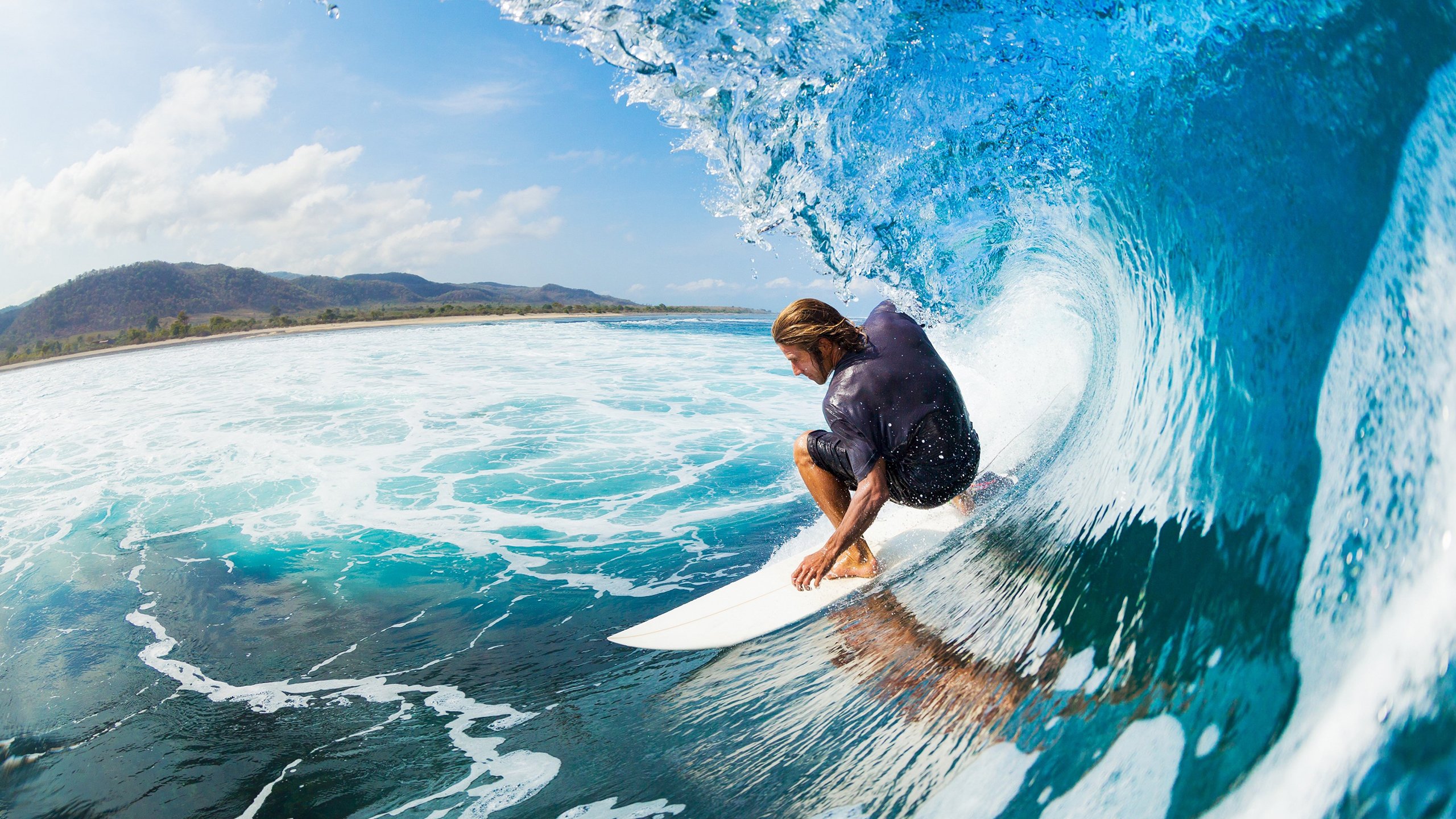 教练临场指挥模拟赛 年轻教练在虚拟数据板上与AI博弈