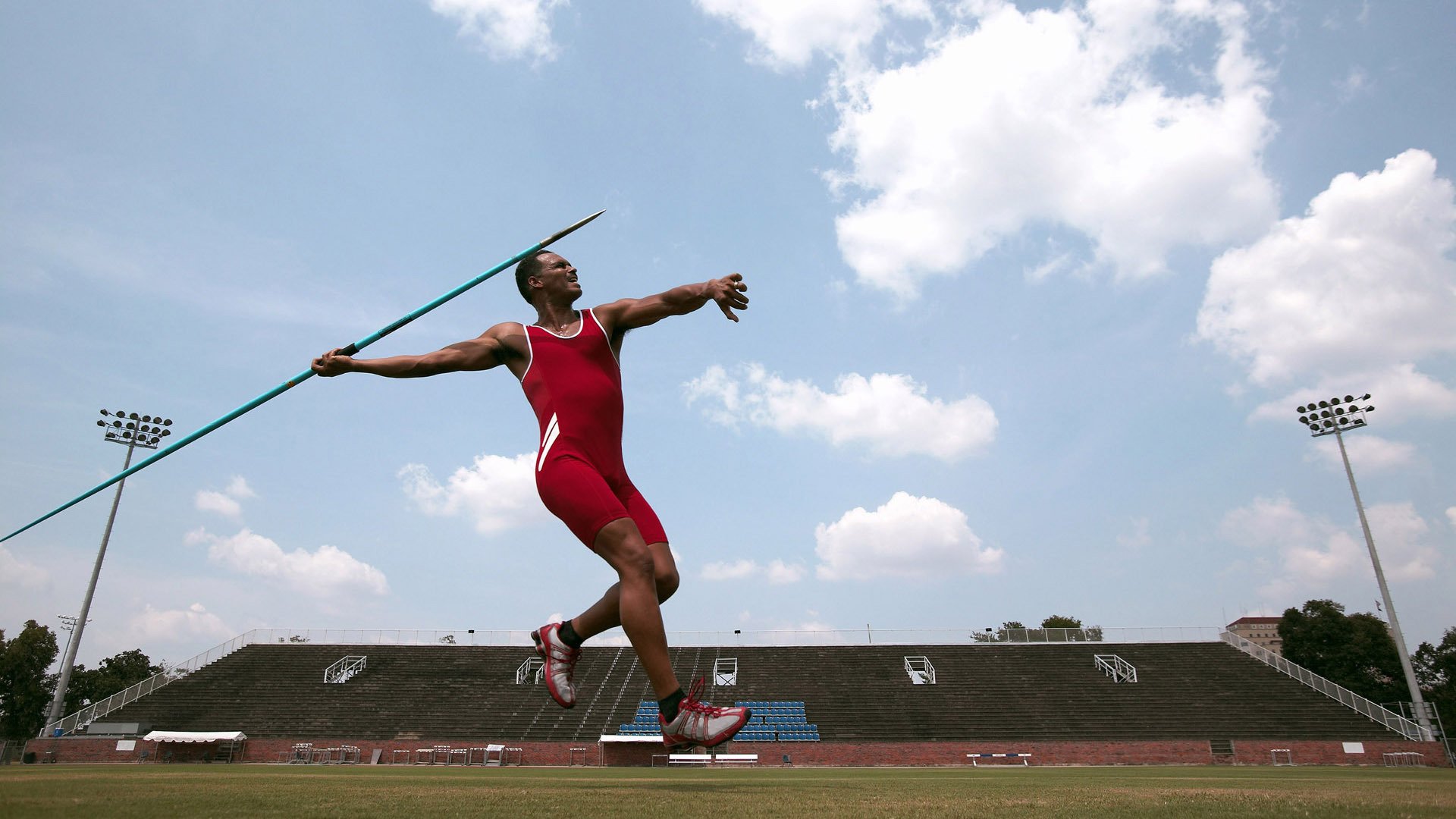 濒危动物主题步行筹款赛 参赛者身穿动物图案T恤